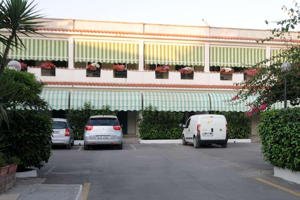 Hotel Residence Nemo Brindisi Bekvämligheter bild